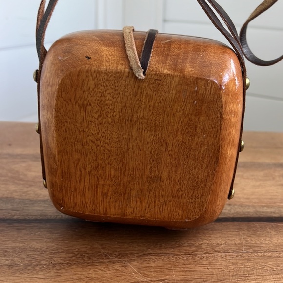 Vintage wood and leather crossbody - Picture 8 of 17